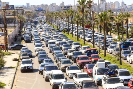 الجيش الإسرائيلي يحذر من أن التواجد بالقرب من عناصر ومنشآت "حزب الله" يعرض الحياة للخطر (أ ف ب)