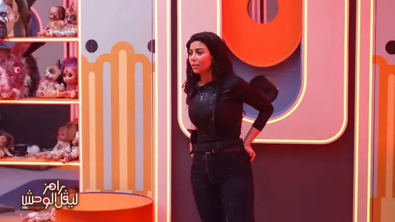 انهيار كارولين عزمي في برنامج رامز ليفل الوحش