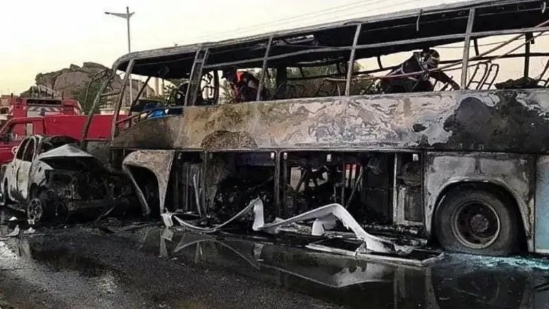 25 قتيلاً و38 مصابًا في انقلاب حافلة ركاب بالجزائر