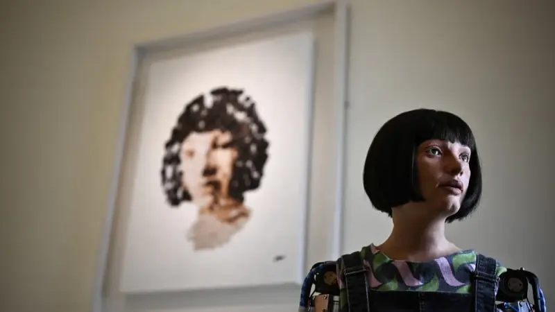 سابقة من نوعها.. عمل فني لروبوت يُباع بمزاد في لندن