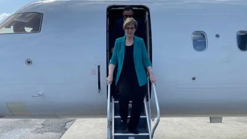 عودة الدبلوماسية الأميركية لفنزويلا.. من هي لورا دوغو؟