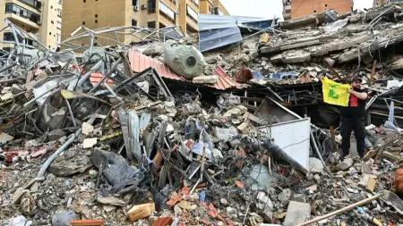 related_news_inside_blogsوزير الدفاع الإسرائيلي: العمليات ضد "حزب الله" لم تنته بعد