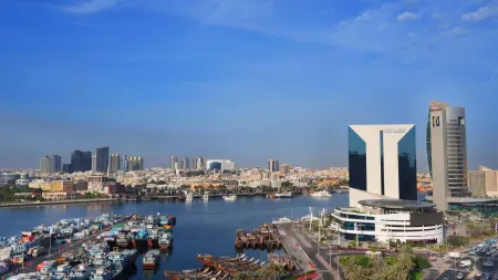 related_news_inside_blogsقادة الأعمال: دبي نموذج فريد يجمع المرونة والديناميكية