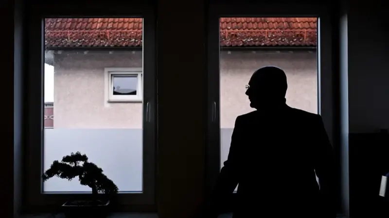 رصد "المتمارضين" في العمل.. مهنة مزدهرة في ألمانيا