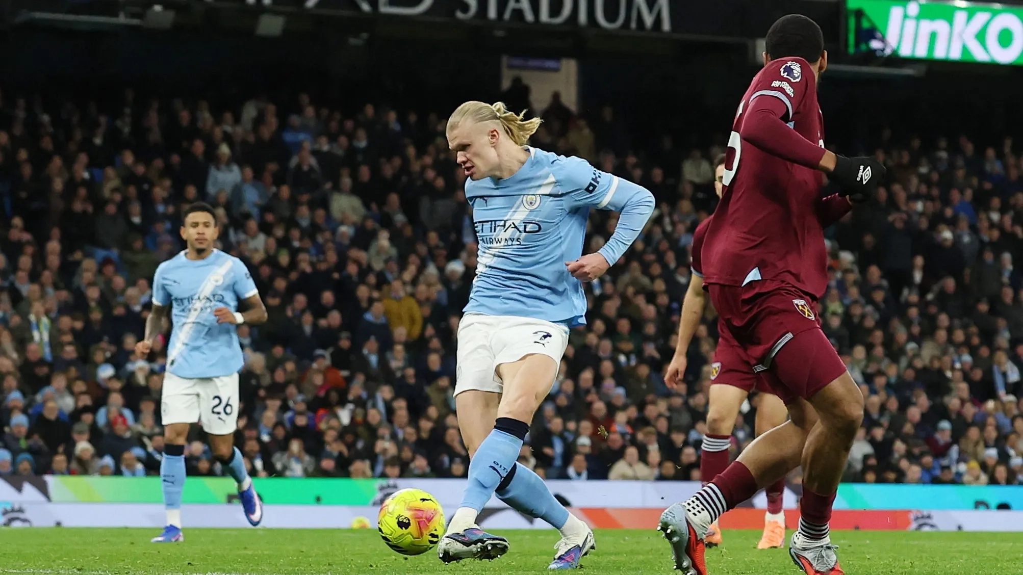 الدوري الإنجليزي - هالاند يتخطى رونالدو في ترتيب الهدافين التاريخيين للبريميرليغ 