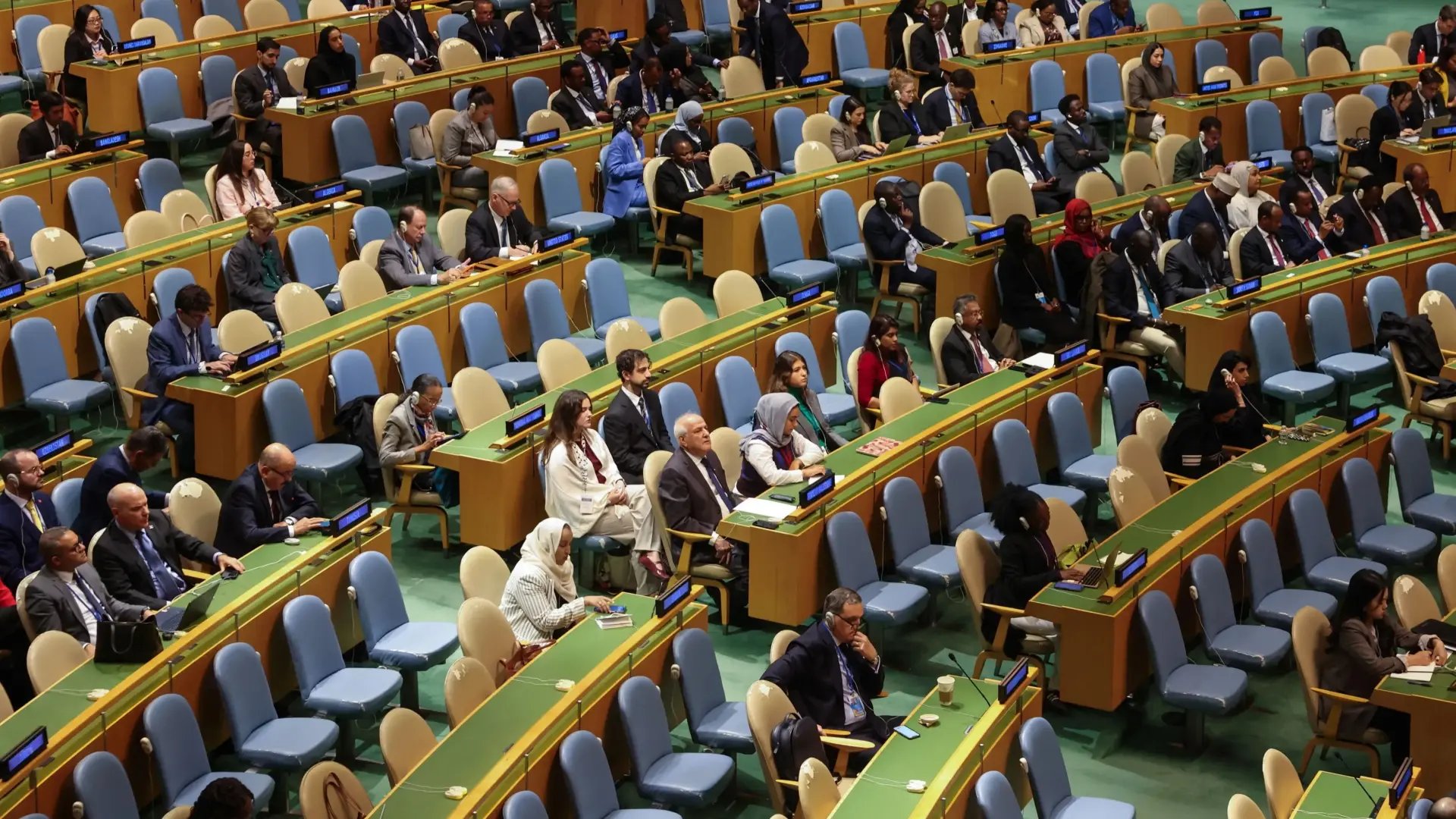 واشنطن تطرد عضوين من الوفد الإيراني إلى الأمم المتحدة (رويترز) واشنطن تطرد عضوين من الوفد الإيراني إلى الأمم المتحدة (رويترز)