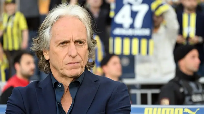 هل يكون مدربا للسعودية.. استقالة مفاجئة لمدرب فنربخشة التركي