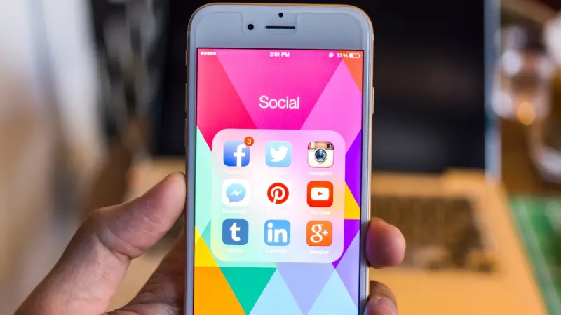 ما علاقة استخدام وسائل التواصل الاجتماعي بزيادة الالتهابات؟