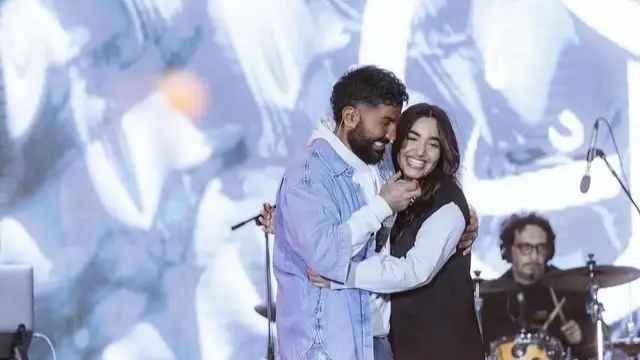 فيديو - بعد التشويق.. أحمد سعد يطلق كليب "كدا كدا" مع ابنته جودي