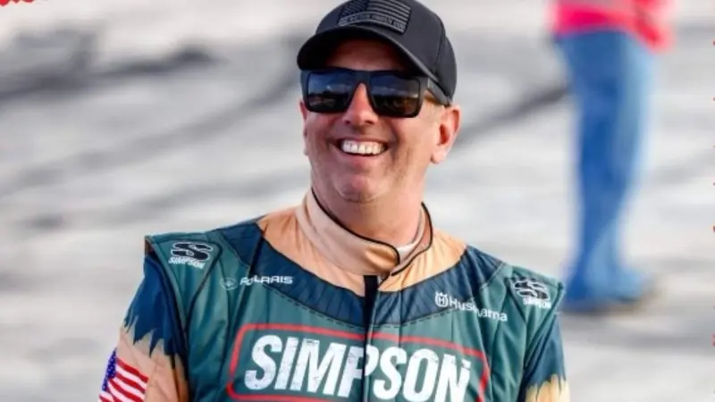 رحل مع عائلته.. من هو غريغ بيفل سائق ناسكار ضحية الطائرة المنكوبة؟