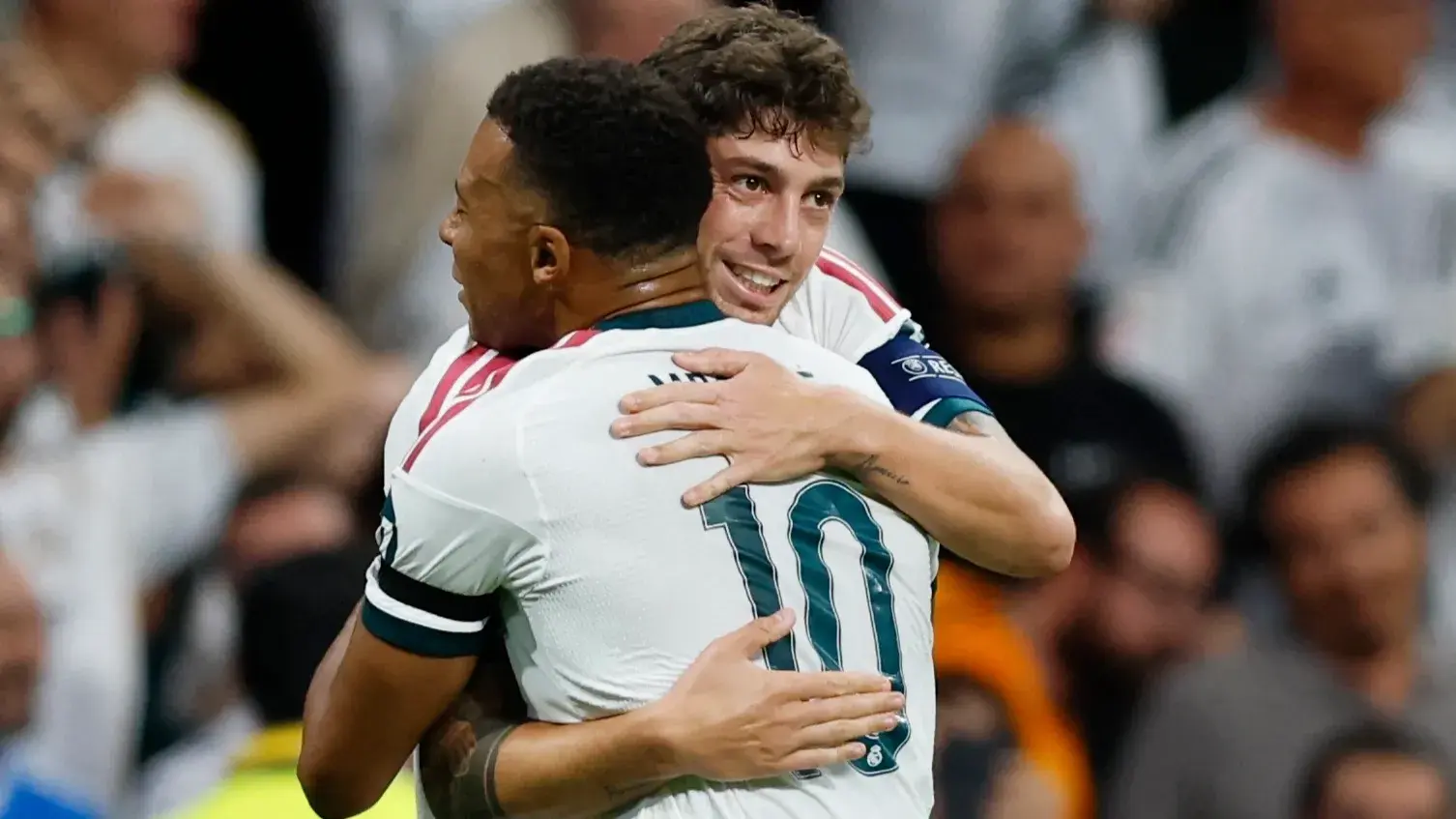 ريال مدريد يستهل مشواره الأوروبي بفوز صعب (رويترز) ريال مدريد يستهل مشواره الأوروبي بفوز صعب (رويترز)