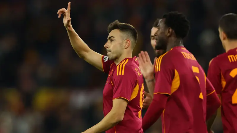 القنوات الناقلة لمباراة روما ضد نابولي اليوم في الدوري الإيطالي مع الموعد والتشكيلة