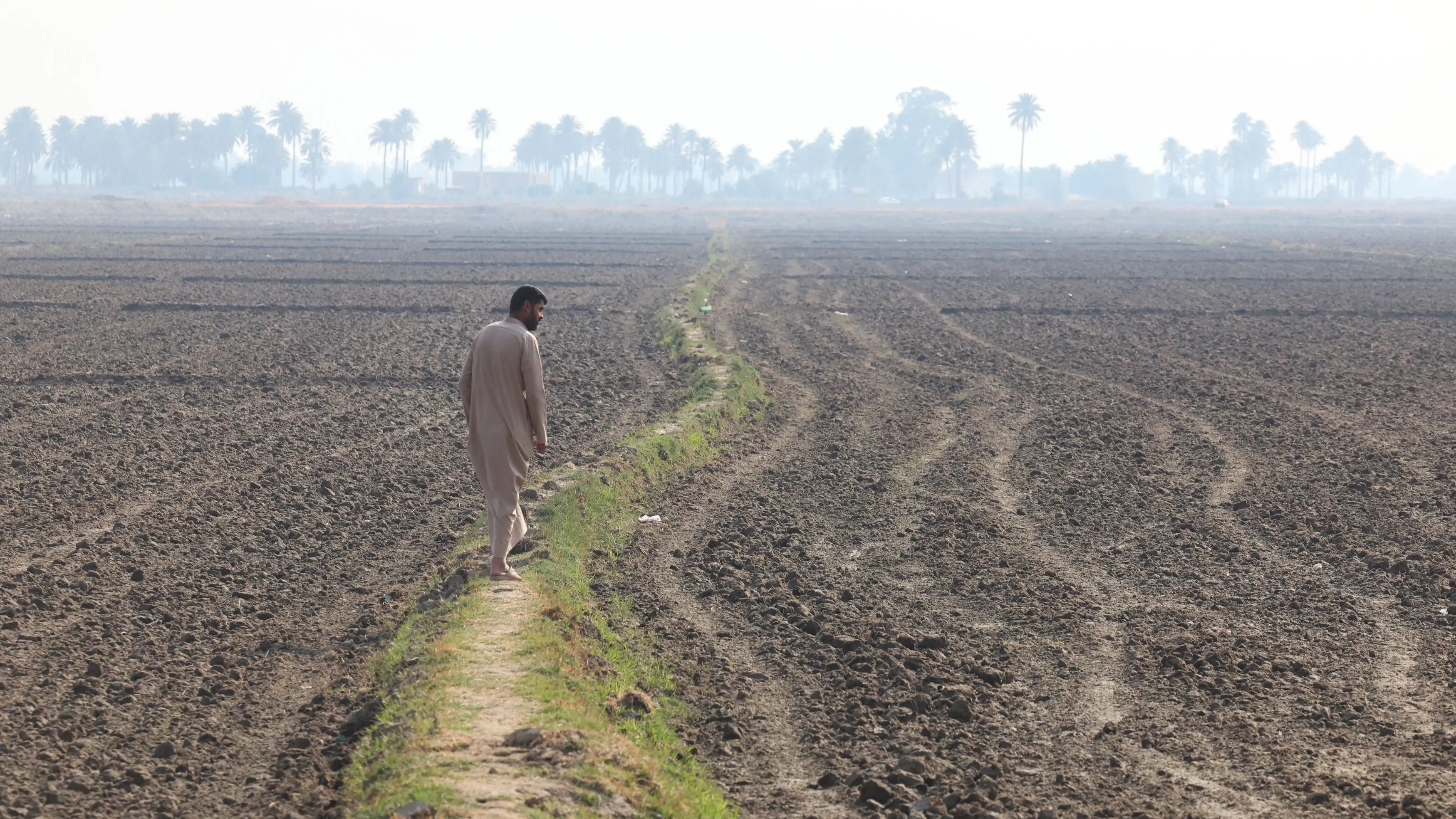 "لا ماء.. لا حياة".. نهر دجلة في العراق مهدّد بالجفاف 