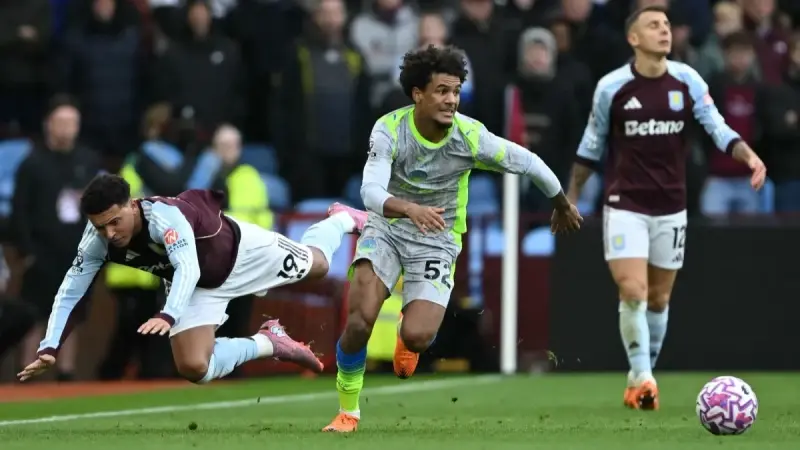 القنوات الناقلة لمباراة مانشستر سيتي ضد سوانزي سيتي اليوم في كأس الرابطة الإنجليزية مع الموعد والتشكيلة