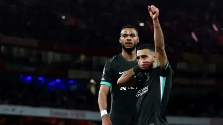 المشهد سبورتس: محمد صلاح يحطّم الأرقام.. وهتافات عنصرية ضدّ يامال