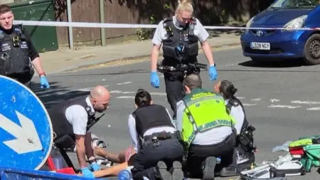 related_news_inside_blogsفيديو - طعن يهوديين في لندن.. والشرطة تعتقل مشتبها به