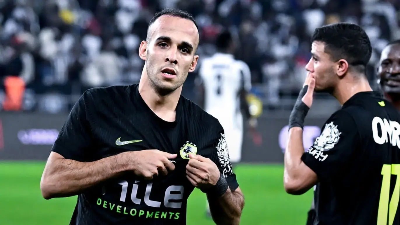 الزمالك قرر معاقبة ناصر منسي بعد مباراة الجيش الرواندي (فيسبوك) الزمالك قرر معاقبة ناصر منسي بعد مباراة الجيش الرواندي (فيسبوك)