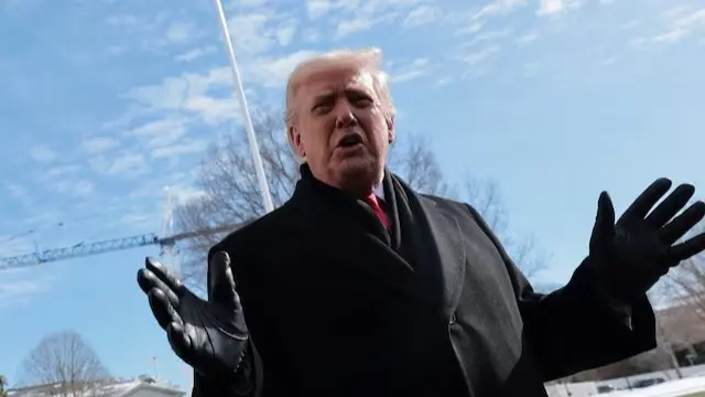 محام سابق بالبيت الأبيض يحذر من تدهور الحالة العقلية لترامب