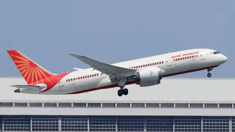 بعد شكوى من طيار.. "إير إنديا" توقف طائرة "بوينغ" عن العمل