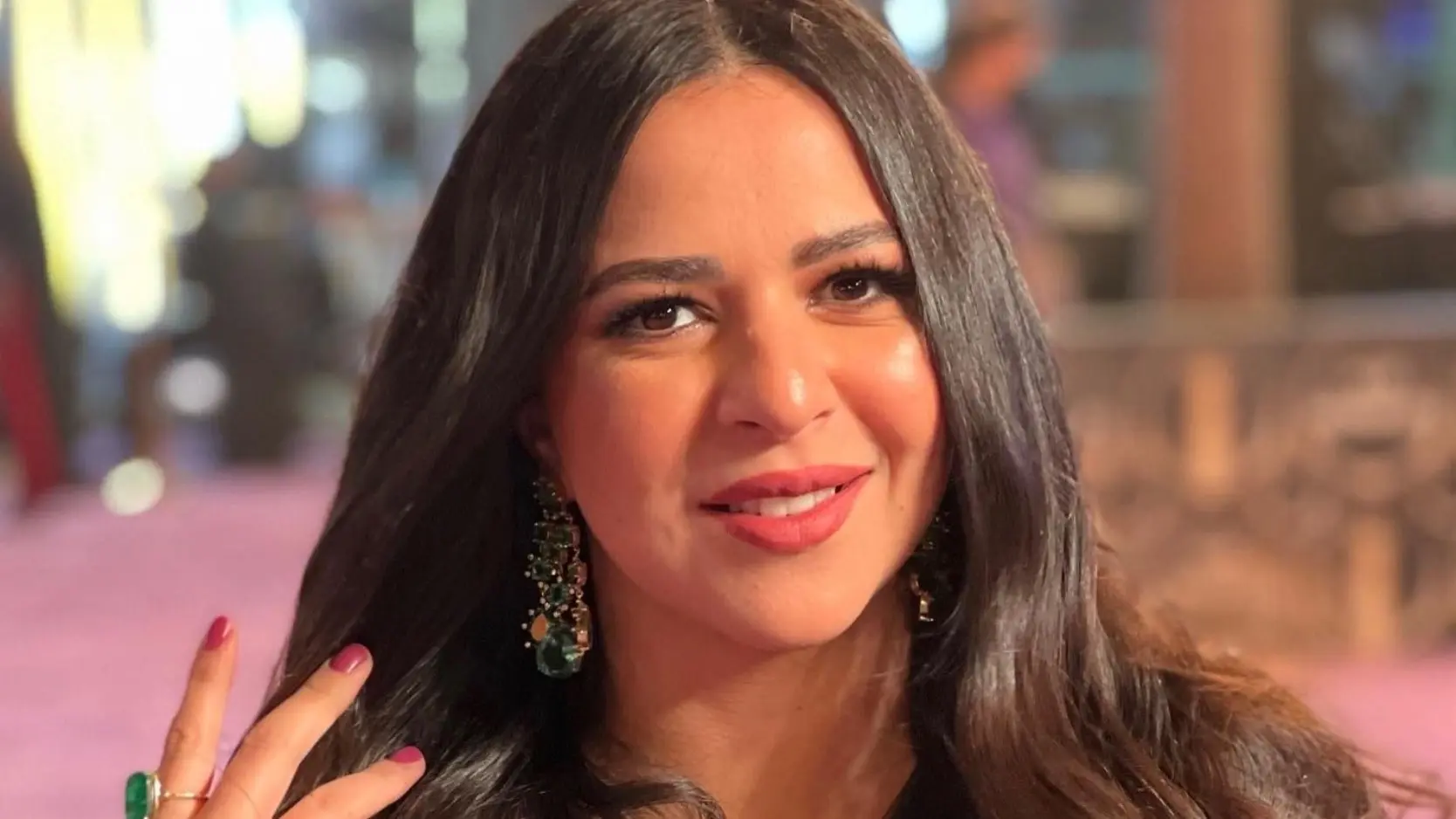 "مثلجين خطر" أعاد إيمي سمير غانم إلى شاشة السينما بعد عقد من الابتعاد (إنستغرام) "مثلجين خطر" أعاد إيمي سمير غانم إلى شاشة السينما بعد عقد من الابتعاد (إنستغرام)