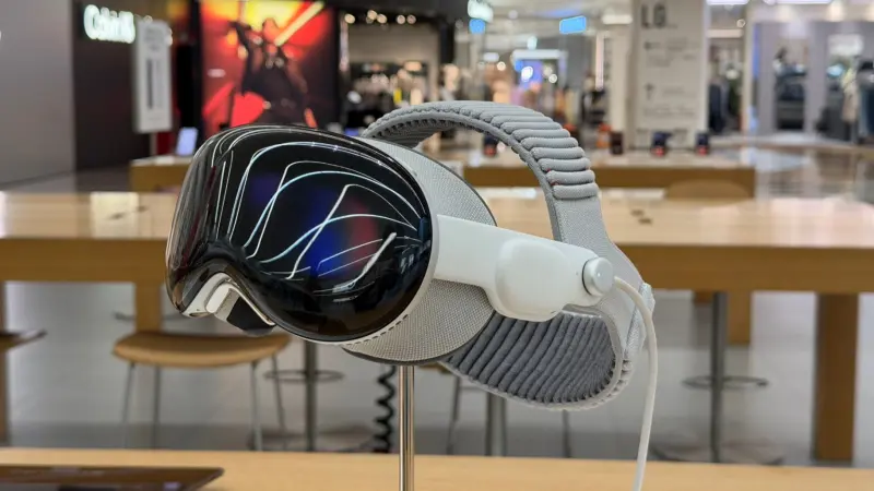 ضعف الطلب يجبر آبل على خفض تسويق نظارة "فيجن برو"