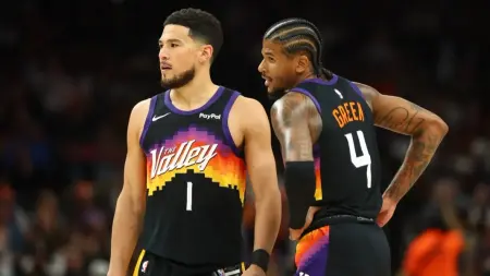 related_news_inside_blogsشارلوت ينهي عقدة البلاي إن ويطيح بميامي هيت وصنز يواجه خطر الإقصاء