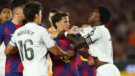 related_news_inside_blogsالكشف عن موعد أول "كلاسيكو" بين ريال مدريد وبرشلونة في ولاية مورينيو الجديدة