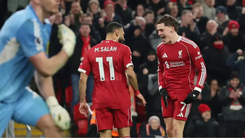 ستيف نيكول أسطورة ليفربول ينتقد محمد صلاح