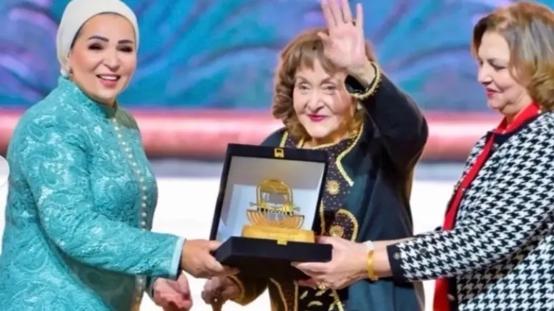 تكريم ليلى طاهر في احتفالية المرأة المصرية أيقونة النجاح