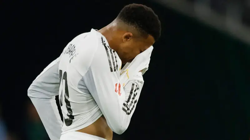 غياب مبابي يشعل الجدل داخل ريال مدريد.. ماذا يريد أربيلوا؟
