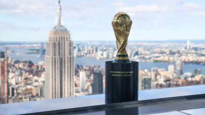 كيف يخطط فيفا لجني مليارات الدولارات من كأس العالم؟
