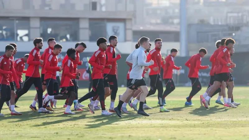 تشكيلة الأهلي اليوم أمام غزل المحلة مع غيابات القائمة.. المارد الأحمر بفريق الشباب