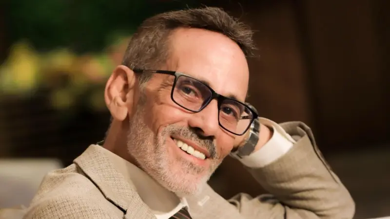 الفنان محمود عزب: "الست موناليزا" يتفوق على "وننسى اللي كان" لهذا السبب