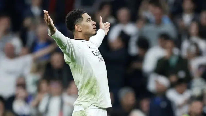 شقيق بيلينغهام يخطف الأنظار ويتوج بجائزة الأفضل في "التشامبيونشيب"