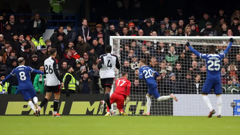 فيديو - الدوري الإنجليزي.. تشيلسي يستمر في الصعود بفوز جديد على فولهام