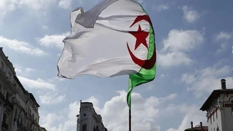 10 تعديلات.. هذا ما جاء في التعديل الدستوري في الجزائر