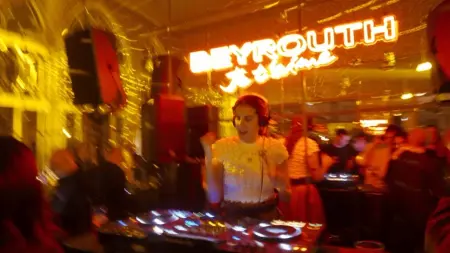 related_news_inside_blogsفيديو منافٍ للآداب.. ما سبب إغلاق مطعم ليزا بيروت؟