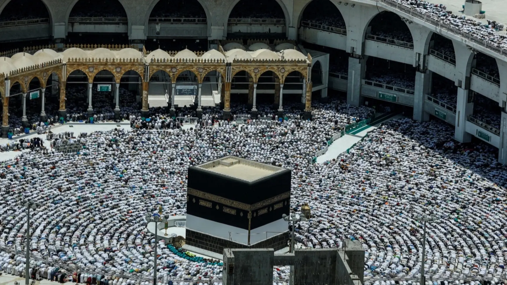 أسعار الحج السياحي 2027 في مصر يبدأ من 230,000 جنيه (رويترز) أسعار الحج السياحي 2027 في مصر يبدأ من 230,000 جنيه (رويترز)