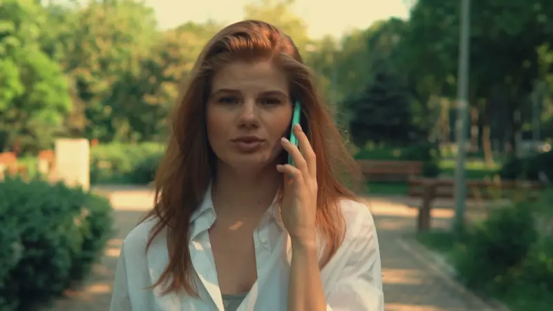 هل تتسبب الهواتف الذكية بظهور حب الشباب؟