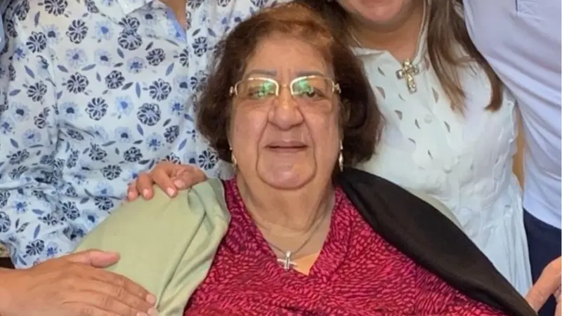 سبب وفاة والدة الفنان هاني رمزي.. 7 معلومات عن الراحلة