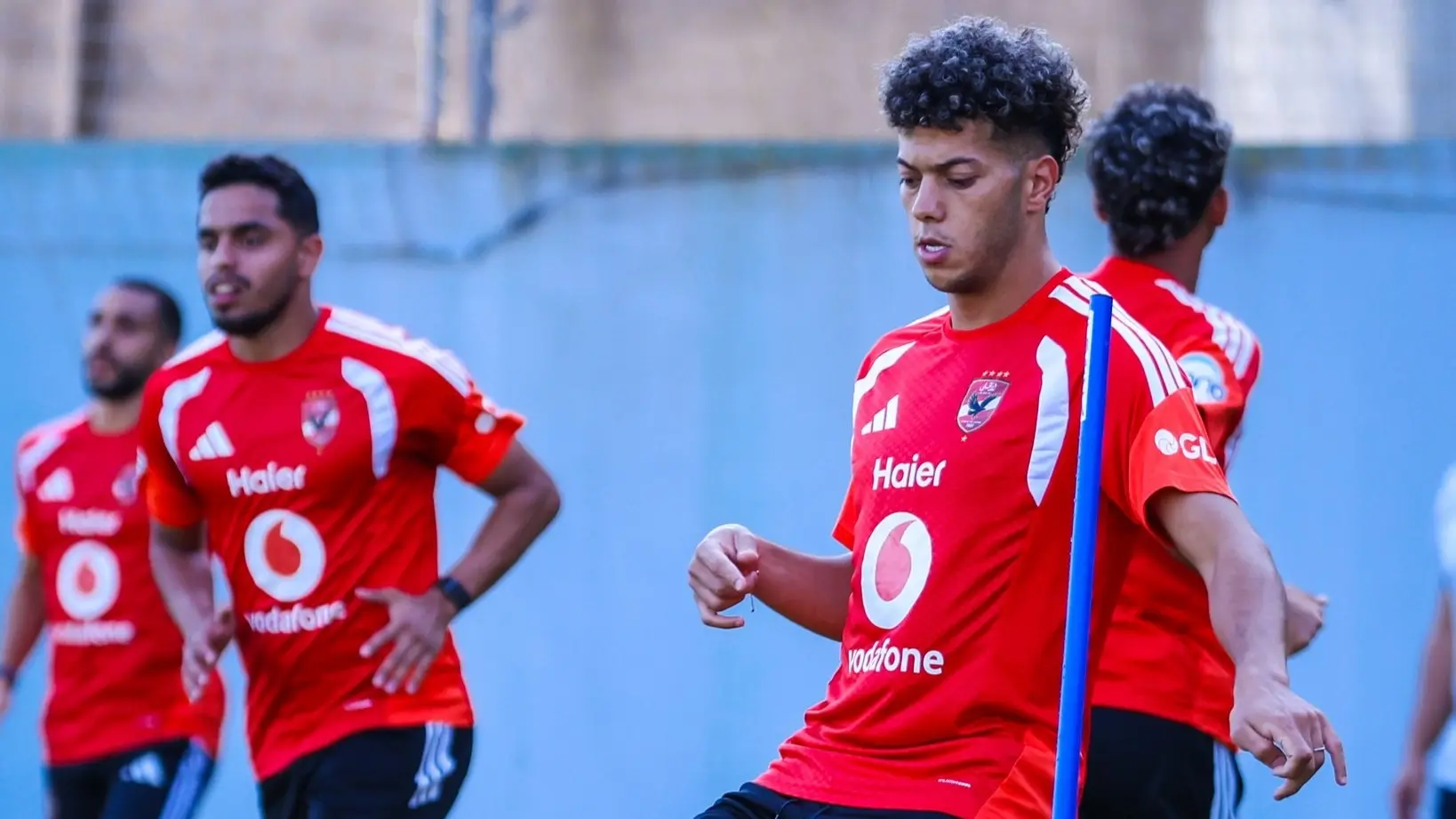 عروض تنهال على لاعبي الأهلي بعد أدائهم في المونديال مع منتخب مصر (إكس) عروض تنهال على لاعبي الأهلي بعد أدائهم في المونديال مع منتخب مصر (إكس)