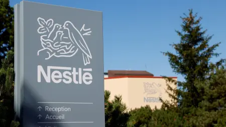 تحقيق فرنسي بعد وفاة رضيع ثالث مرتبط بحليب مسحوب من الأسواق