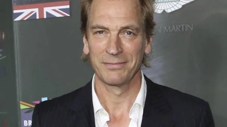 البحث عن جوليان ساندز.. العثور على بقايا بشرية في موقع اختفاء الممثل بكاليفورنيا