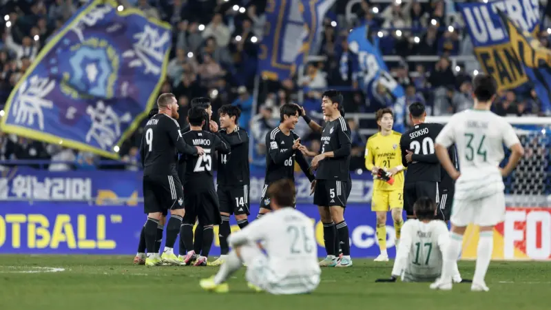 القنوات الناقلة لمباراة يوكوهاما مارينوس وأولسان هيونداي اليوم مع موعد المباراة والتشكيلة.. من يواجه العين في النهائي؟