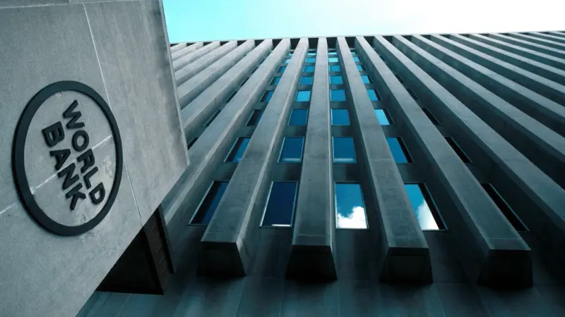 البنك الدولي: خطر الانهيار المالي يهدد السلطة الفلسطينية