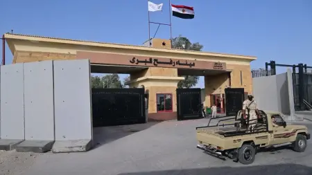 related_news_inside_blogsإسرائيل تقرر فتحا محدودا لمعبر رفح في هذا الموعد