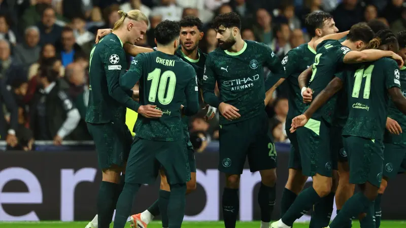 جدول مواعيد مباريات اليوم الأحد 14/12/2025 والقنوات الناقلة والمعلقين