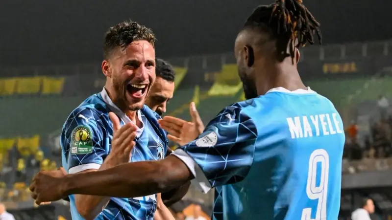 غيابات وقائمة تشكيلة بيراميدز اليوم ضد الزمالك.. فيستون ماييلي أبرز الغائبين