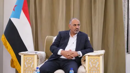 اليمن.. الزبيدي يجدد دعوته أبناء الجنوب للتمسك بمبادئ الإعلان الدستوري