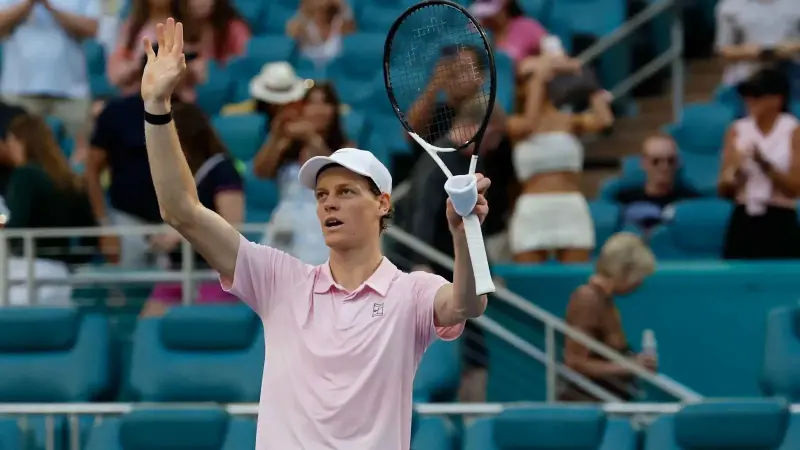 بطولة ميامي للتنس - سينر يبلغ نصف النهائي وغوف إلى النهائي للمرة الأولى